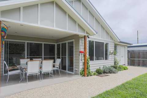 Armidale Cottage - House 2 - Accommodation Yamba 0