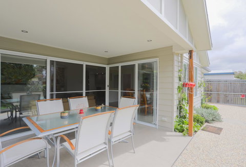 Armidale Cottage - House 2 - Accommodation Yamba 5