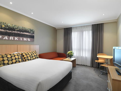 Mercure Sydney Bankstown - Accommodation Yamba 4