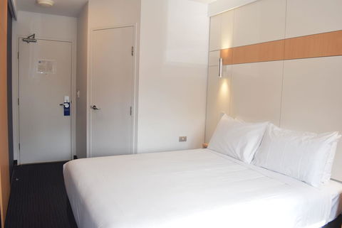 Ibis Budget - Gosford - Accommodation Yamba 7