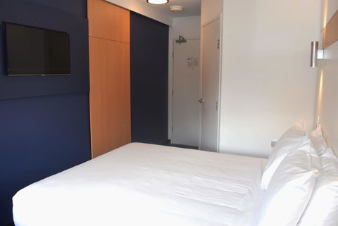 Ibis Budget - Gosford - Accommodation Yamba 8