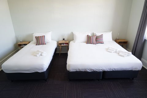 Rosehill Hotel - Accommodation Yamba 2