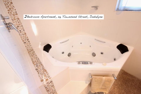 Full Circle Apartments - Accommodation Yamba 27