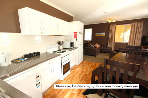 Full Circle Apartments - Accommodation Yamba 19