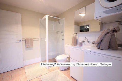 Full Circle Apartments - Accommodation Yamba 14