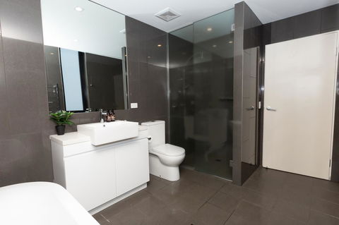 Brand New Executive Apartment - Accommodation Yamba 11