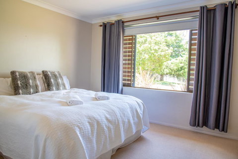 Belmont - Accommodation Yamba 2