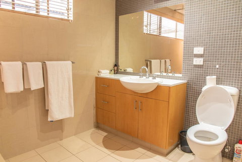 Belmont - Accommodation Yamba 12