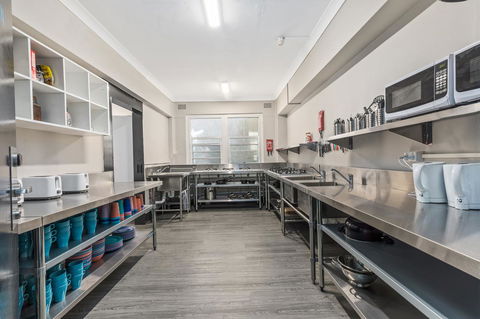 Ady's Place Backpackers, Sydney - Accommodation Yamba 9