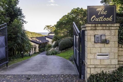 The Outlook Cabana - Accommodation Yamba 22