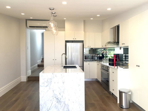 Luxury House In Bondi Junction - Accommodation Yamba 2