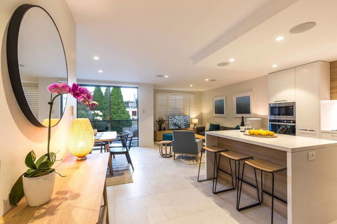 Nobbs Â· Executive 2 Storey Sydney Apartment With Pool - Accommodation Yamba 4