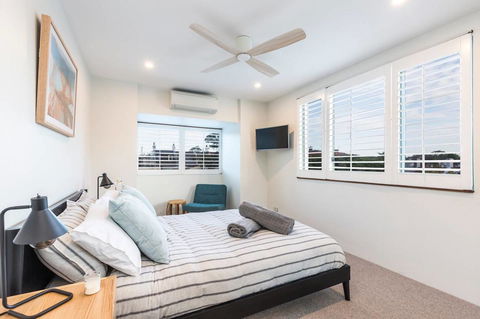 Nobbs Â· Executive 2 Storey Sydney Apartment With Pool - Accommodation Yamba 6