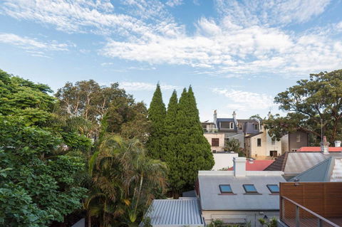 Nobbs Â· Executive 2 Storey Sydney Apartment With Pool - Accommodation Yamba 17