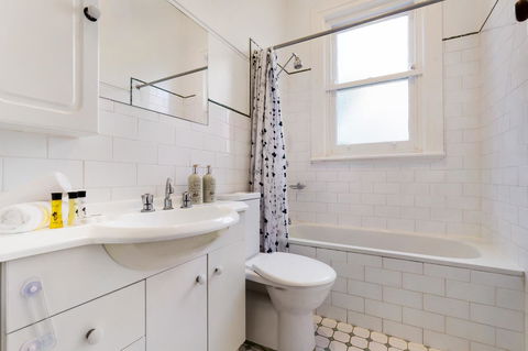 Drummoyne 3 Bedroom Home (62ALE) - Accommodation Yamba 7