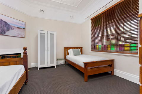 Drummoyne 3 Bedroom Home (62ALE) - Accommodation Yamba 6