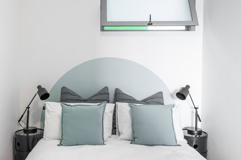 Large Light Luxe 3BDR 2BA Free Parking - Walk To Sydney Uni And RPA - Accommodation Yamba 10