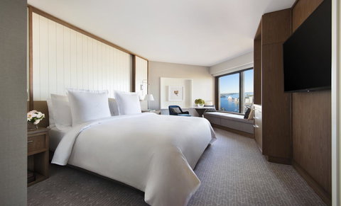 Four Seasons Hotel Sydney - Accommodation Yamba 12