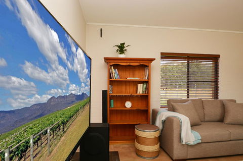JE Guesthouse, Central To All The Hunter Valley Has To Offer - Accommodation Yamba 5