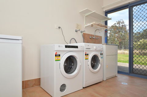 JE Guesthouse, Central To All The Hunter Valley Has To Offer - Accommodation Yamba 38