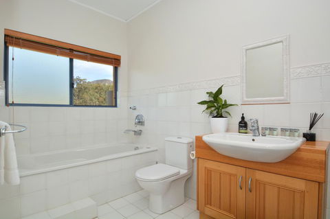 JE Guesthouse, Central To All The Hunter Valley Has To Offer - Accommodation Yamba 23