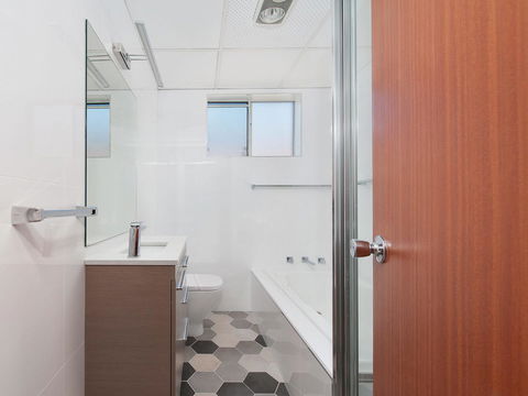Victoria Parade, Kiah, Unit 10, 53 - Accommodation Yamba 11