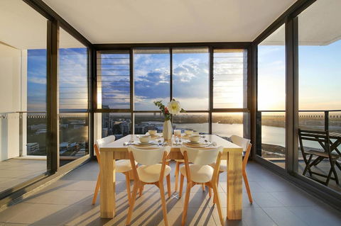 Stunning Sunset Water View 2BEDs On High Rises - Accommodation Yamba 15