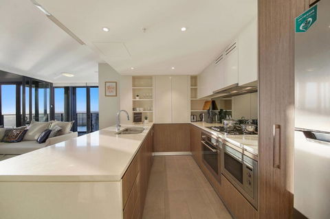 Stunning Sunset Water View 2BEDs On High Rises - Accommodation Yamba 11