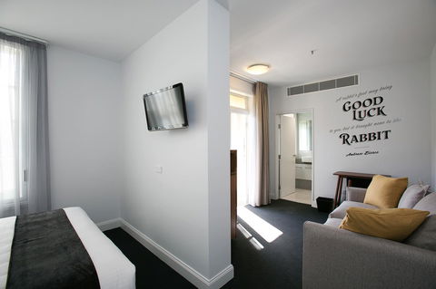 The Lucky Hotel - Accommodation Yamba 29