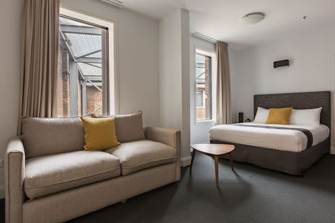 The Lucky Hotel - Accommodation Yamba 18