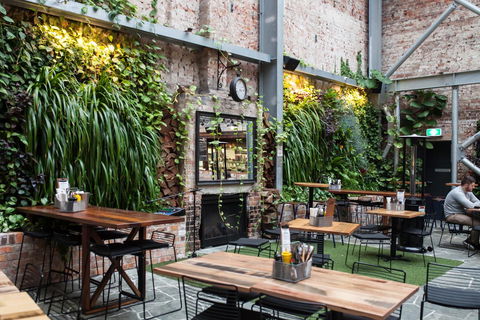 The Lucky Hotel - Accommodation Yamba 12