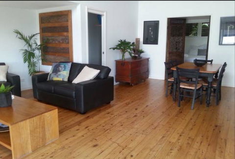 Swan Bay Hideaway - Accommodation Yamba 2