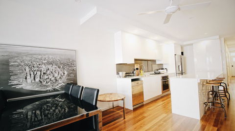 Cozy 5 Bed House In Sydney - Accommodation Yamba 5