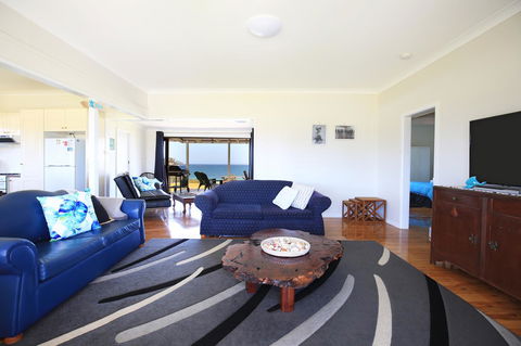 Glory @ Culburra - Absolute Beachfront - Pet & Family Friendly - Accommodation Yamba 2