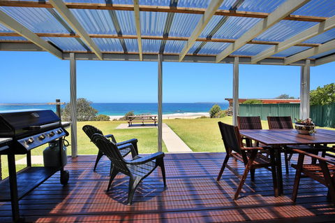Glory @ Culburra - Absolute Beachfront - Pet & Family Friendly - Accommodation Yamba 12