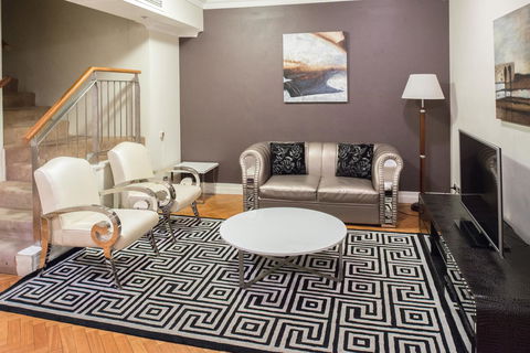 Seasons Harbour Plaza - Accommodation Yamba 17