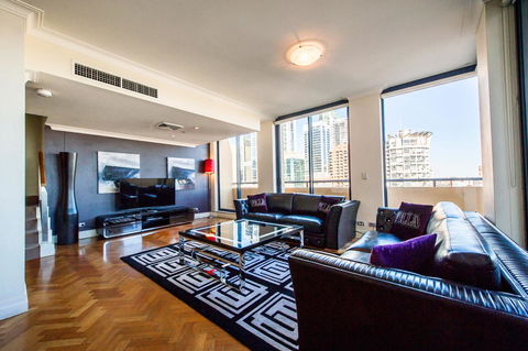Seasons Harbour Plaza - Accommodation Yamba 30