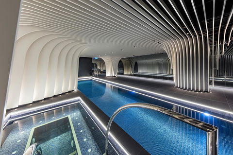 SKYE Suites Sydney - Accommodation Yamba 5