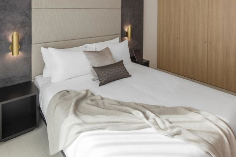 SKYE Suites Sydney - Accommodation Yamba 15