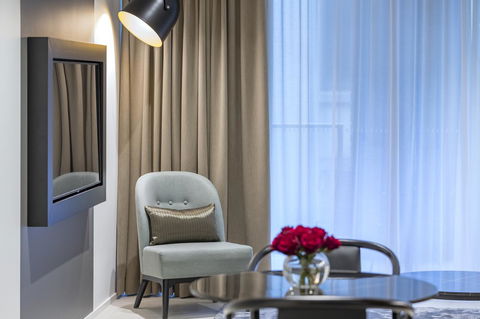 SKYE Suites Sydney - Accommodation Yamba 11