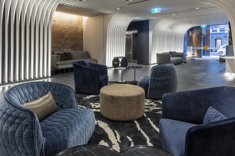 SKYE Suites Sydney - Accommodation Yamba 4