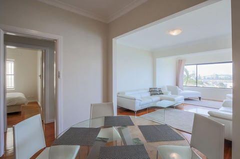 Ultimate Bondi Escape #2 - A Bondi Beach Holiday Home - Accommodation Yamba 7