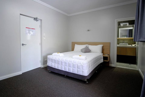 Lakes And Ocean Hotel Forster - Accommodation Yamba 13