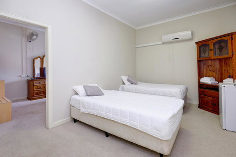 Lakes And Ocean Hotel Forster - Accommodation Yamba 4