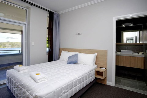 Lakes And Ocean Hotel Forster - Accommodation Yamba 25