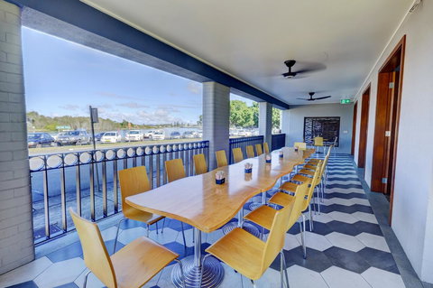 Lakes And Ocean Hotel Forster - Accommodation Yamba 7