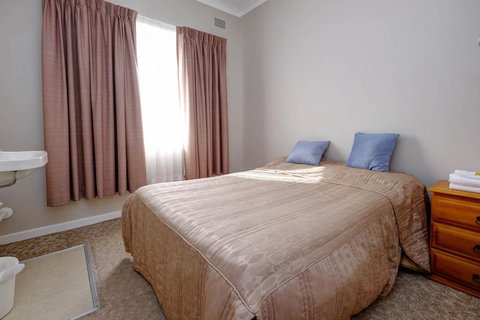 Lakes And Ocean Hotel Forster - Accommodation Yamba 10