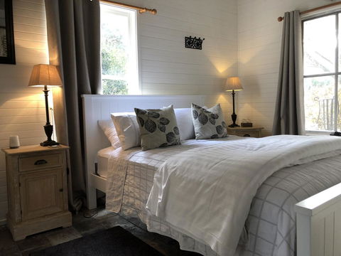 Arcadia - The Barn Cottage & Rosehill Cottage - Accommodation Yamba 3