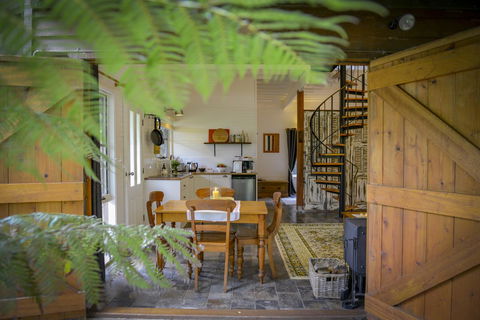 Arcadia - The Barn Cottage & Rosehill Cottage - Accommodation Yamba 9