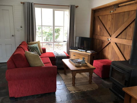 Arcadia - The Barn Cottage & Rosehill Cottage - Accommodation Yamba 8